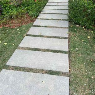 丽水 芝麻黑小区踏步、汀步石铺装效果