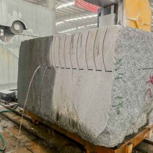 丽水 602，大花芙蓉白，绳锯加工弧形路沿石