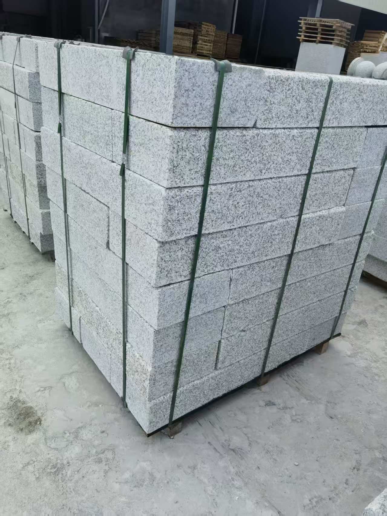 丽水 芙蓉白火烧两面路沿石