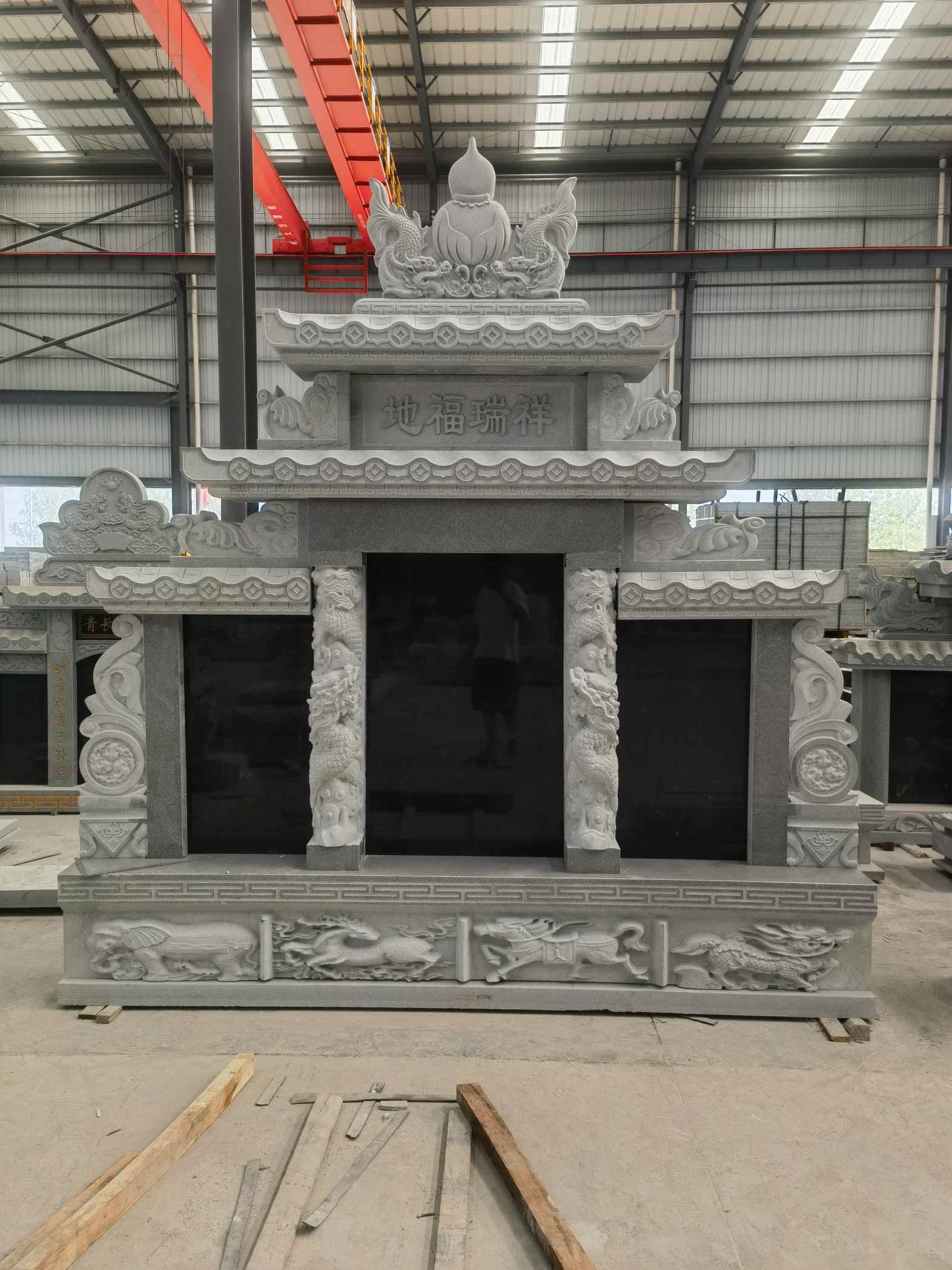 丽水 芝麻灰高档墓碑、土墓，一套也支持定做