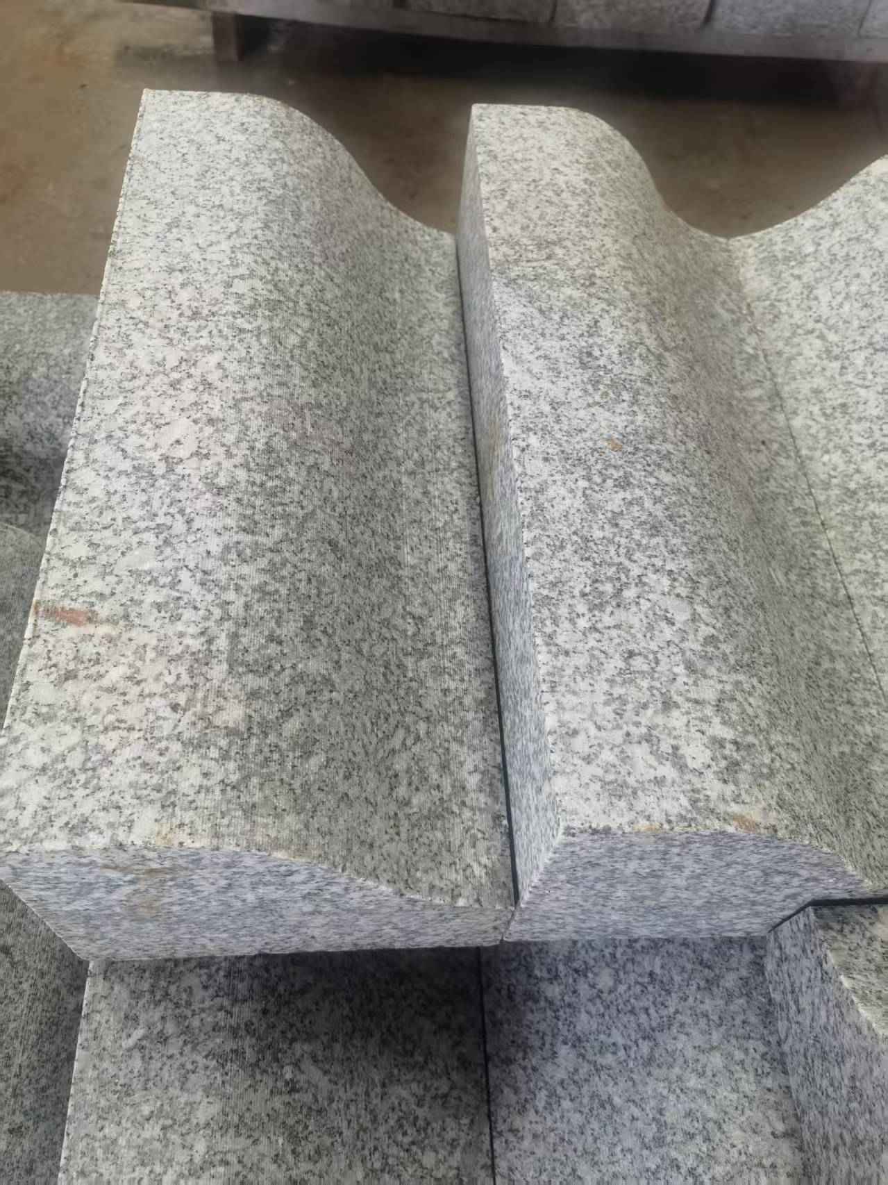丽水芙蓉白S型拉丝面路沿石